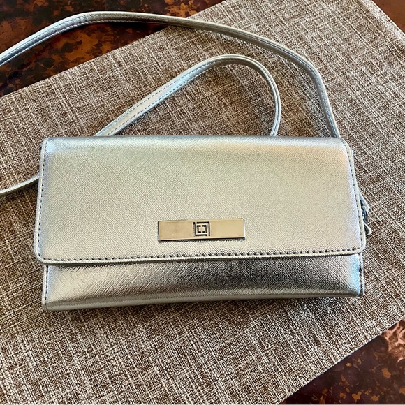 Liz Claiborne Crossbody - Picture 3 of 11